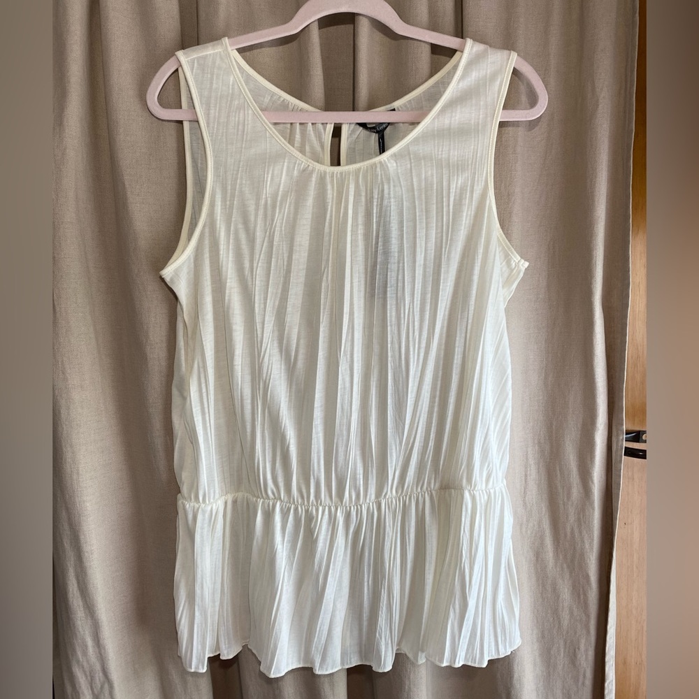 Daisy Fuentes Global Appeal Sleeveless Top